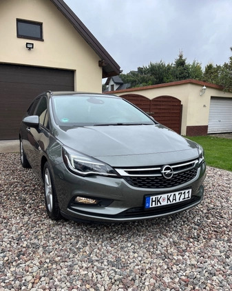 Opel Astra cena 49900 przebieg: 132000, rok produkcji 2019 z Pisz małe 211